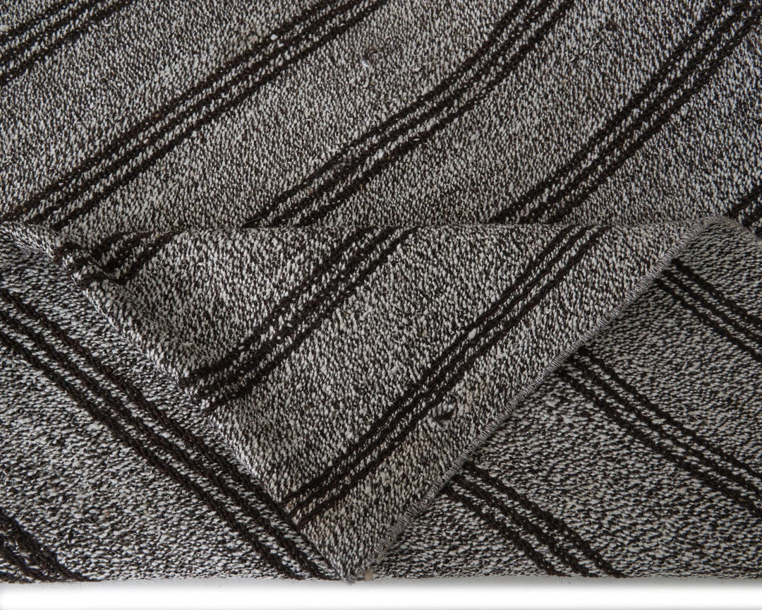Gray Kilim Rug 7' 1" x 8' 7" | No. VR84987