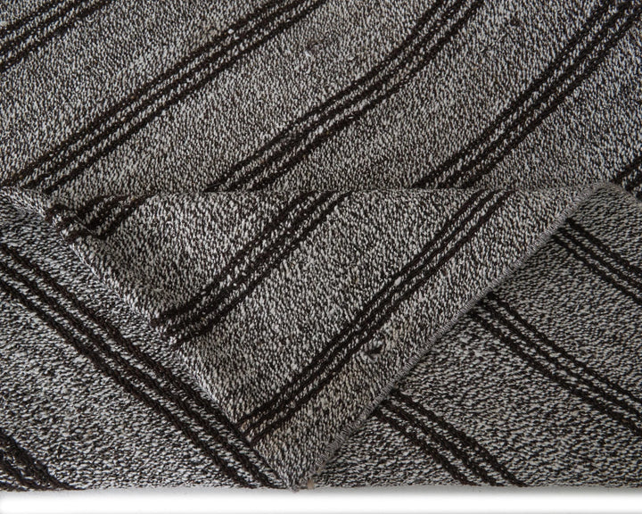 Gray Kilim Rug 7' 1" x 8' 7" | No. VR84987