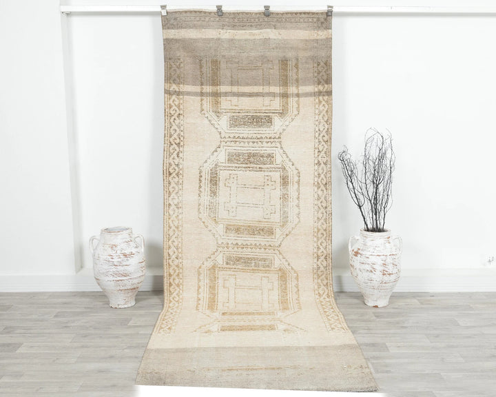Beige Runner Rug 3' 11" x 10' 10" | No. VR85029