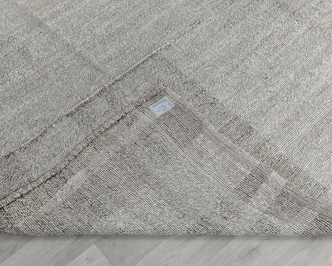 Gray Turkish Kilim Rug 6' x 10' Flat-Weave texture