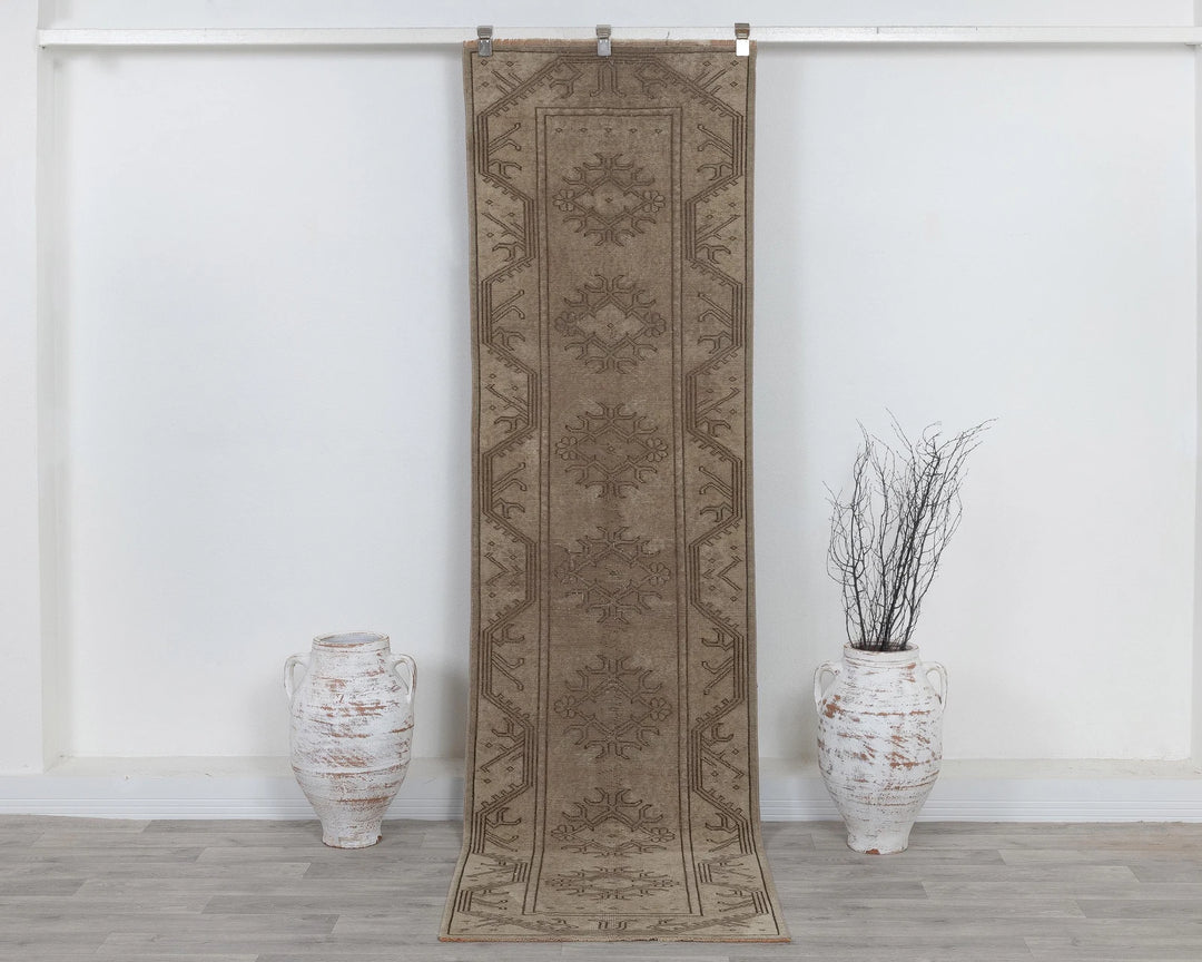 Brown Runner Rug 2' x 9' | No. VR85117
