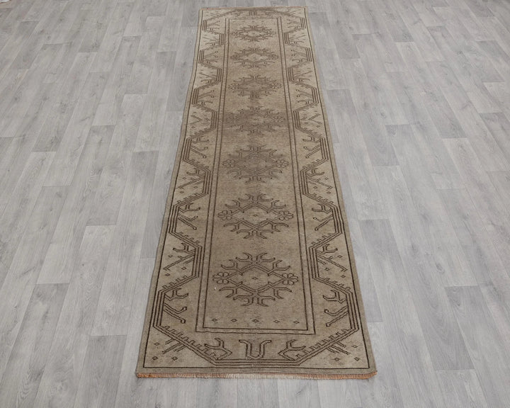 Brown Runner Rug 2' x 9' | No. VR85117