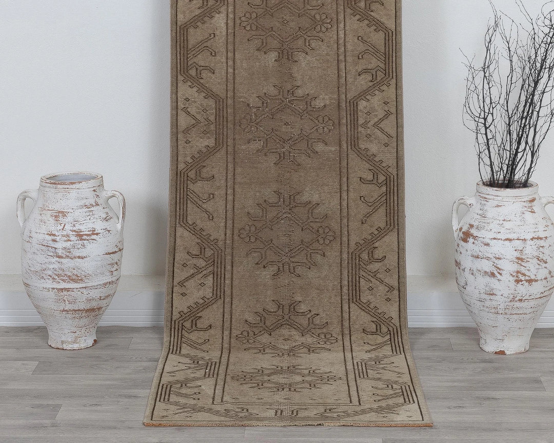 Brown Runner Rug 2' x 9' | No. VR85117
