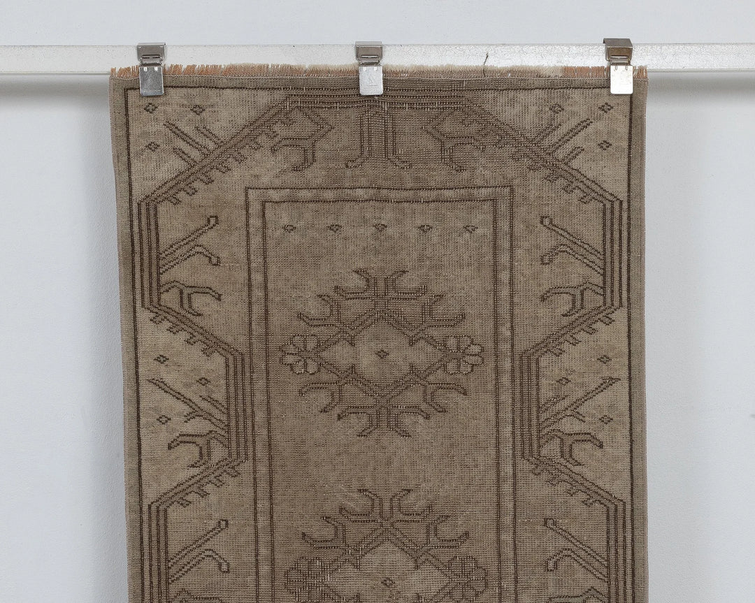 Brown Runner Rug 2' x 9' | No. VR85117