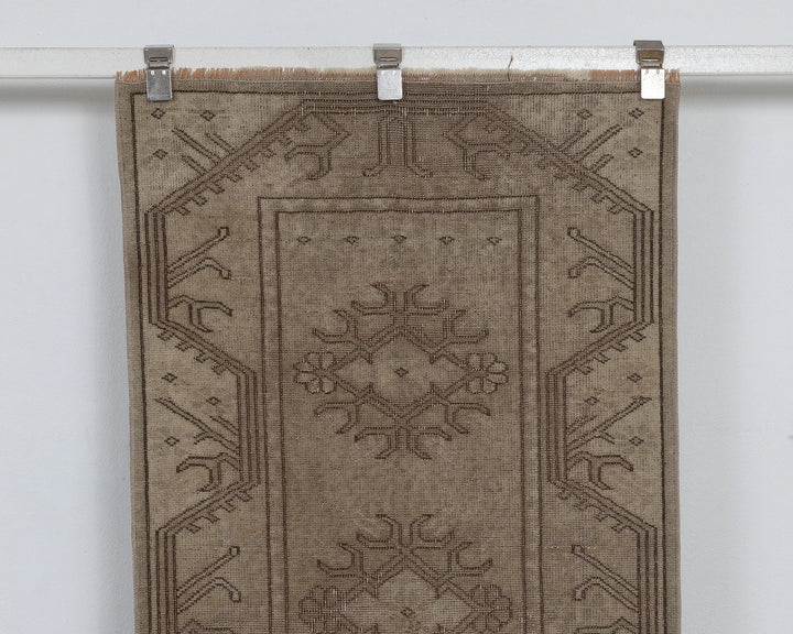 Brown Runner Rug 2' x 9' | No. VR85117