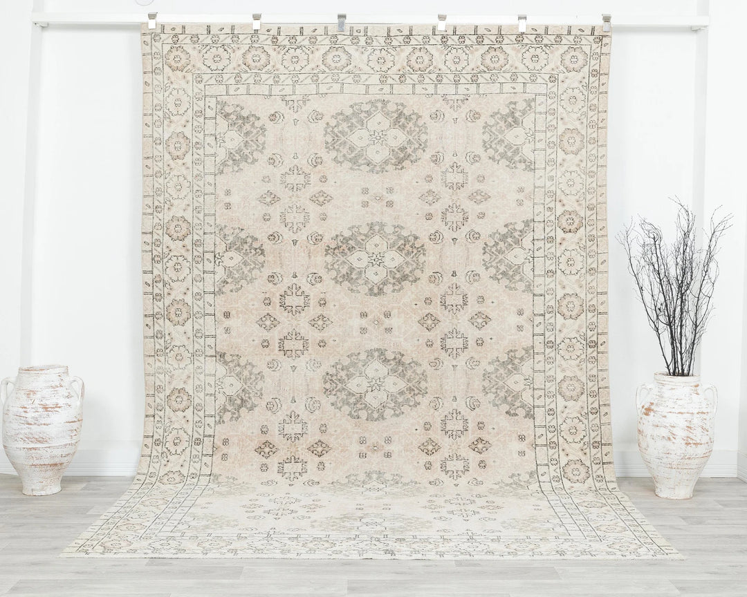 Neutral Oushak Rug 6' 11" x 10' 2" | No. VR85357