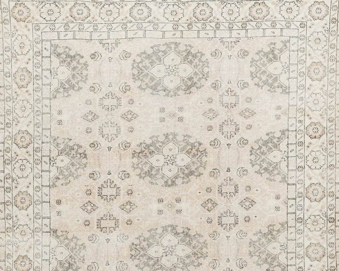 Neutral Oushak Rug 6' 11" x 10' 2" | No. VR85357