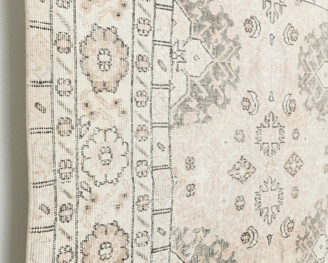 Neutral Oushak Rug 6' 11" x 10' 2" | No. VR85357