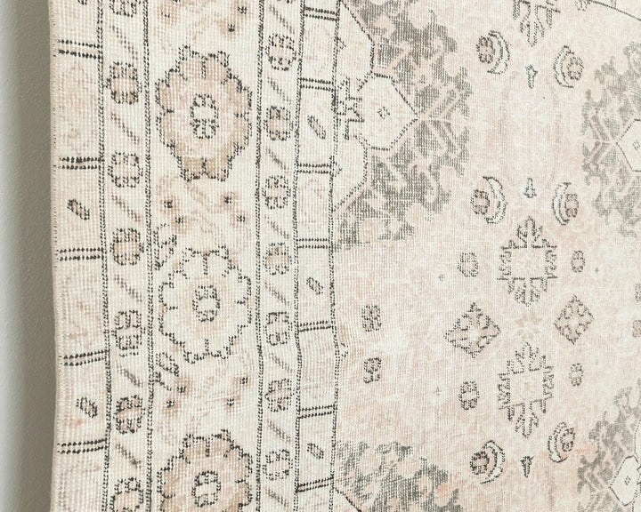 Neutral Oushak Rug 6' 11" x 10' 2" | No. VR85357