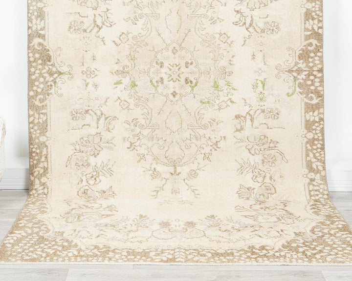 Brown Turkish Oushak Rug 9' 5" x 4' 11" Hand-Knotted | No. VR85519