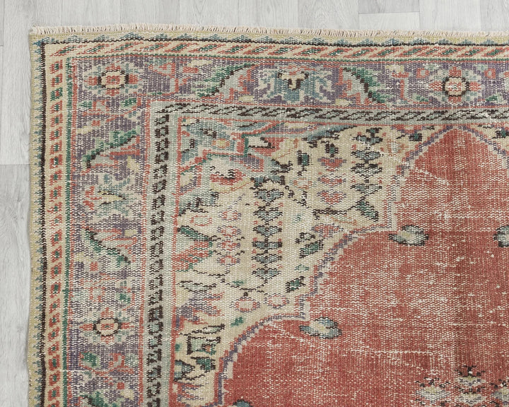 Distressed Oushak Rug 5' 5" x 8' 11" | No. VR85729