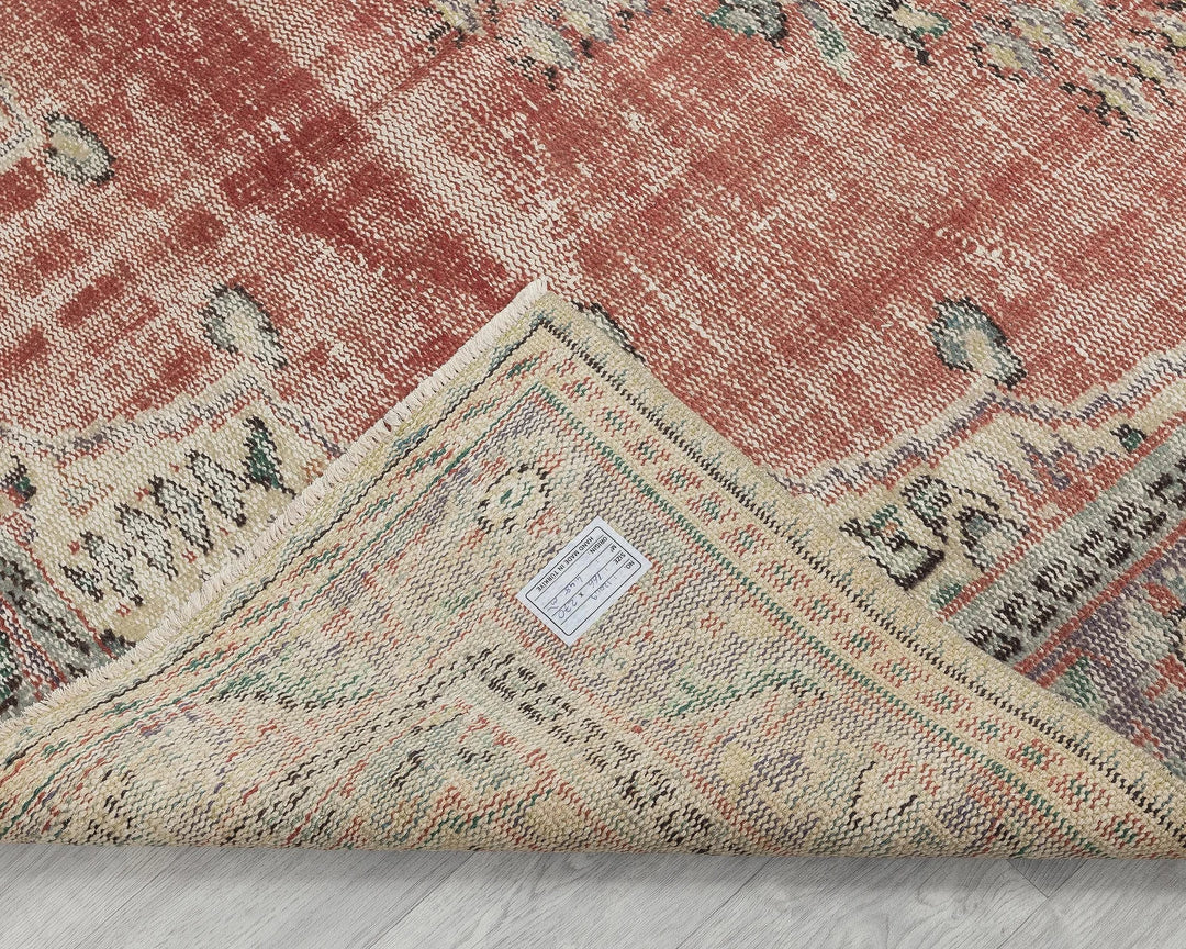 Distressed Oushak Rug 5' 5" x 8' 11" | No. VR85729