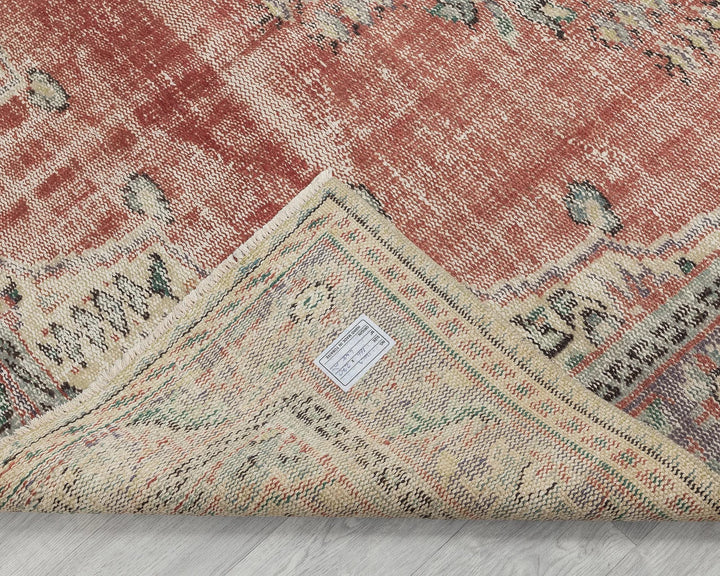 Distressed Oushak Rug 5' 5" x 8' 11" | No. VR85729