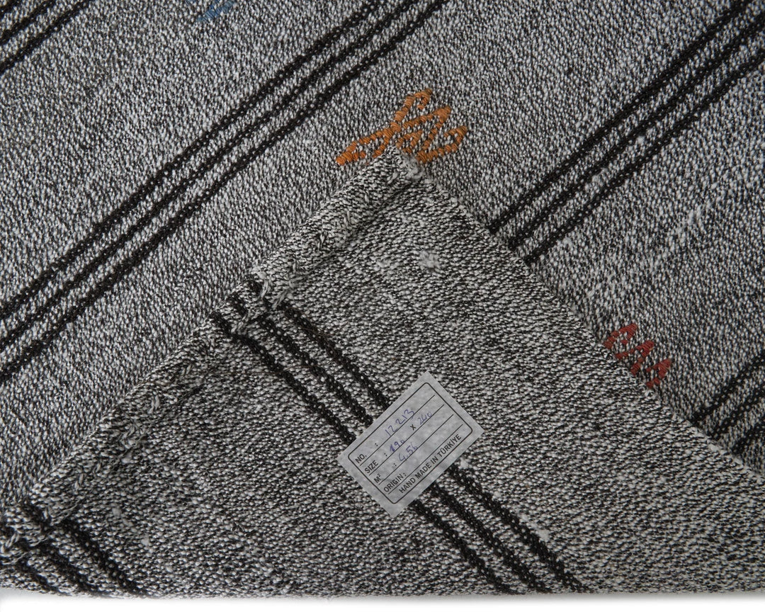 Gray Kilim Rug 6' 2" x 7' 11" | No. VR85977