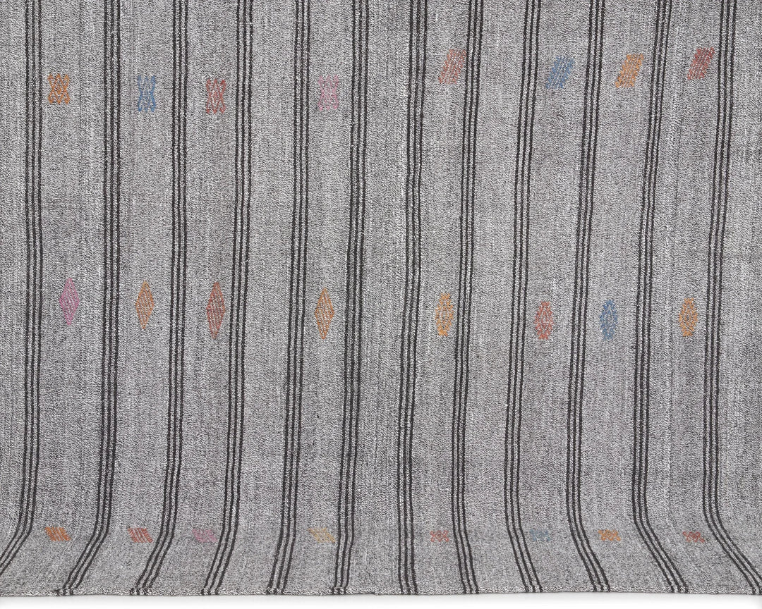 Gray Kilim Rug 6' 2" x 7' 11" | No. VR85977