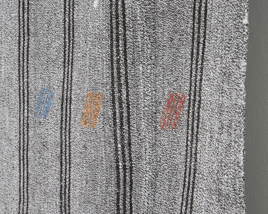 Gray Kilim Rug 6' 2" x 7' 11" | No. VR85977