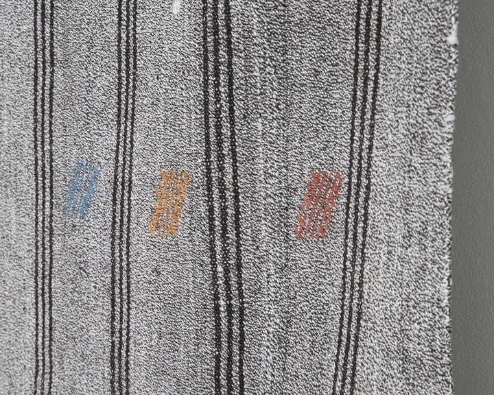 Gray Kilim Rug 6' 2" x 7' 11" | No. VR85977