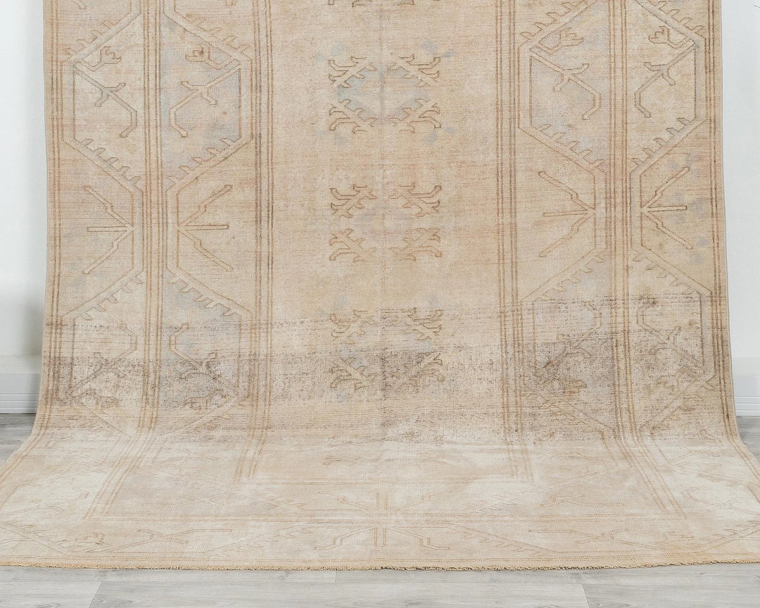 Beige Turkish Oushak Rug 6'5" x 9'8" Hand-Knotted | No. VR86172