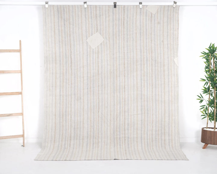 Kilim Rug 6' 1" x 7' 11" | No. VR86291