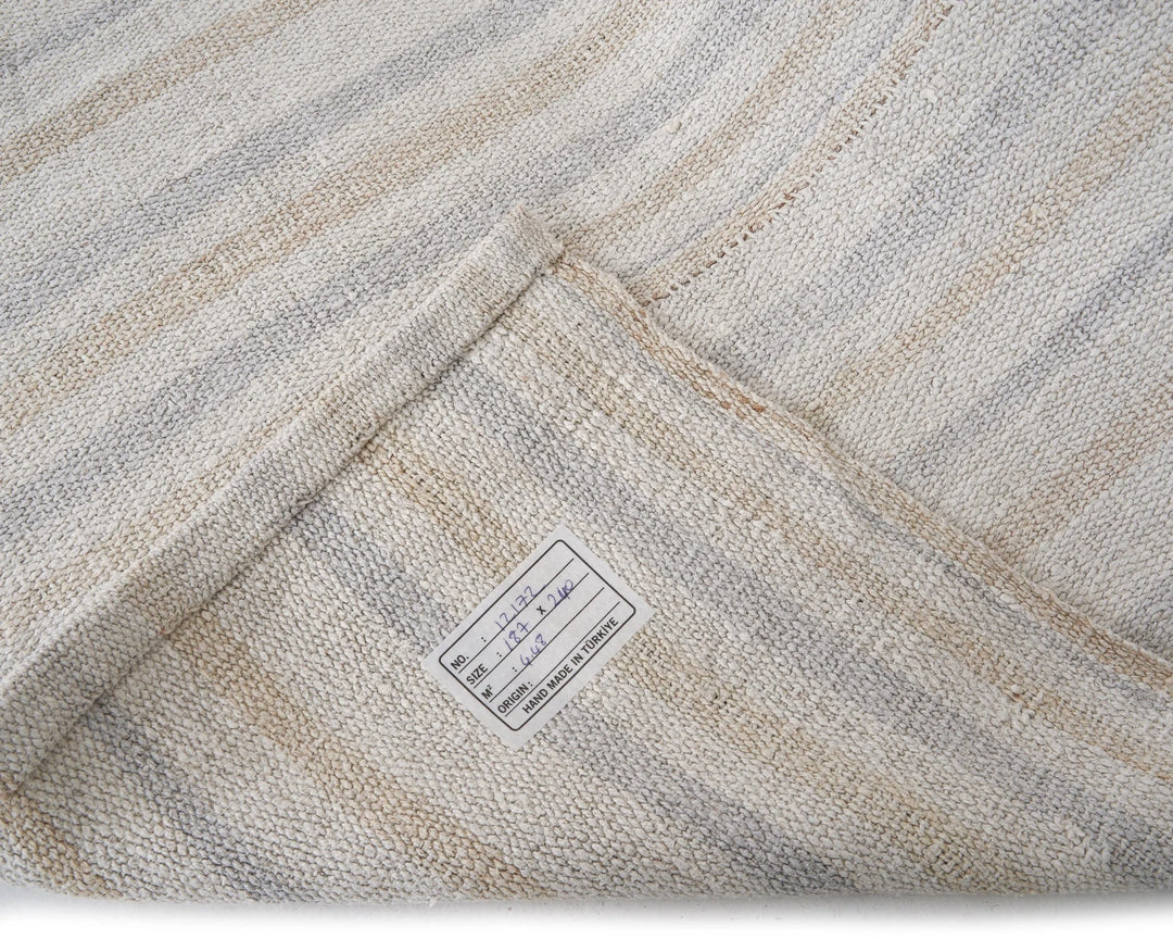 Kilim Rug 6' 1" x 7' 11" | No. VR86291