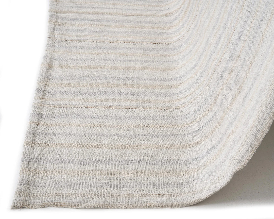 Kilim Rug 6' 1" x 7' 11" | No. VR86291