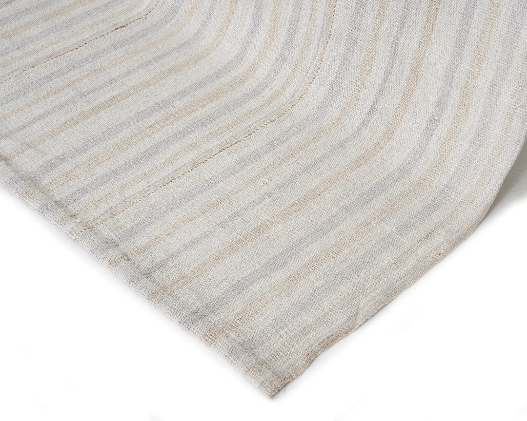 Kilim Rug 6' 1" x 7' 11" | No. VR86291