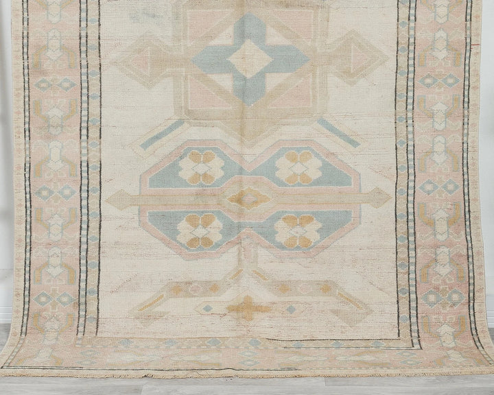 Beige Oushak Rug 4' 11" x 7' 6" | No. VR86318