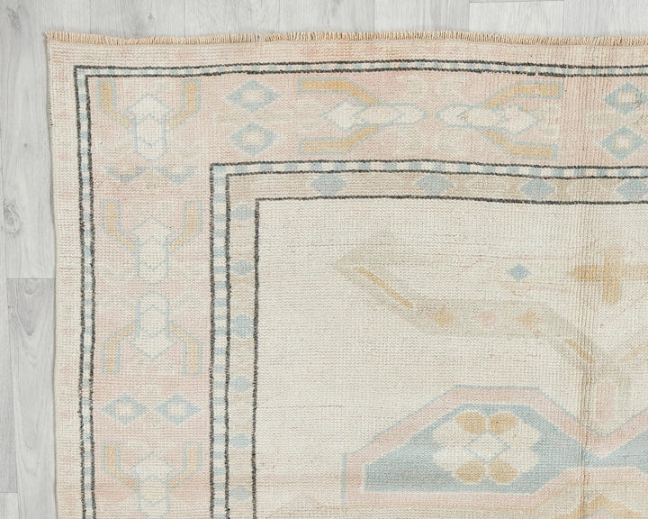 Beige Oushak Rug 4' 11" x 7' 6" | No. VR86318