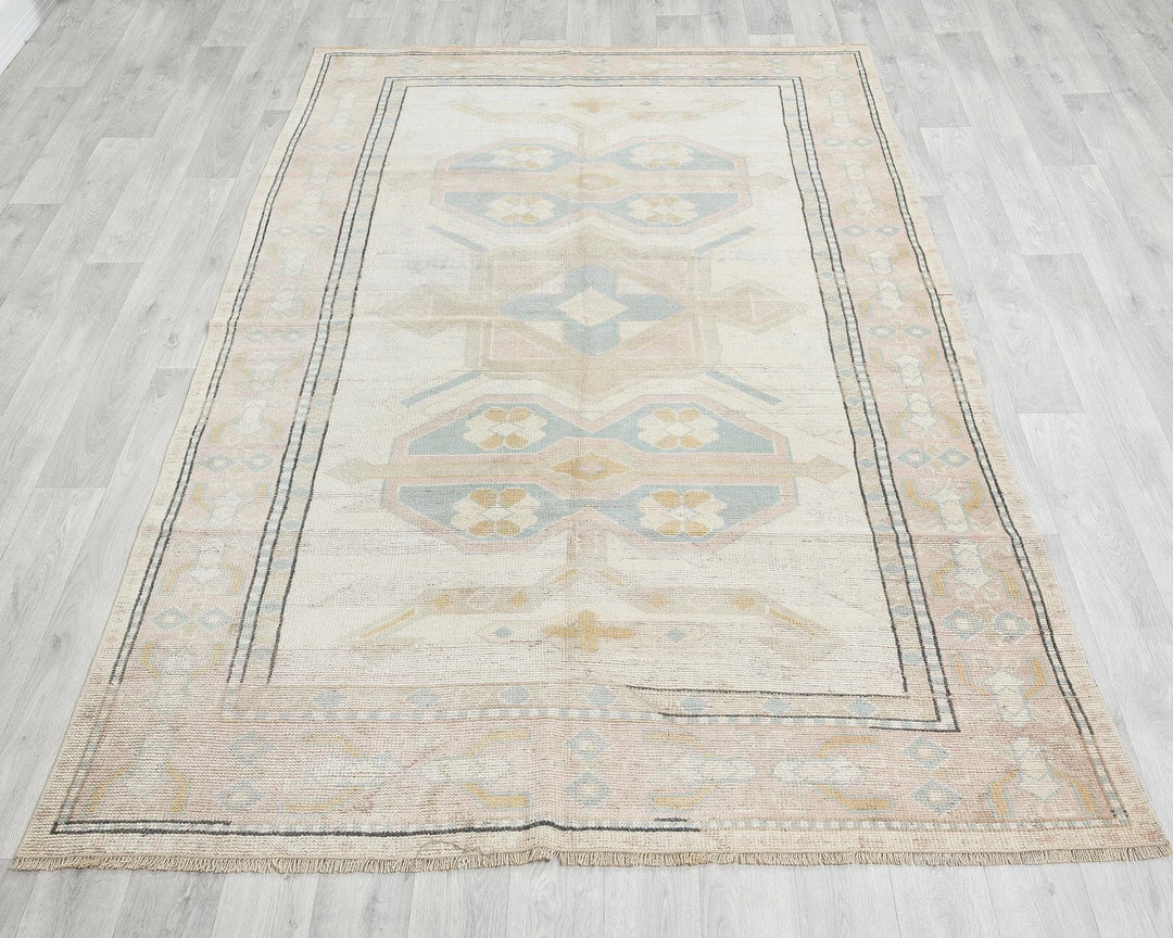 Beige Oushak Rug 4' 11" x 7' 6" | No. VR86318