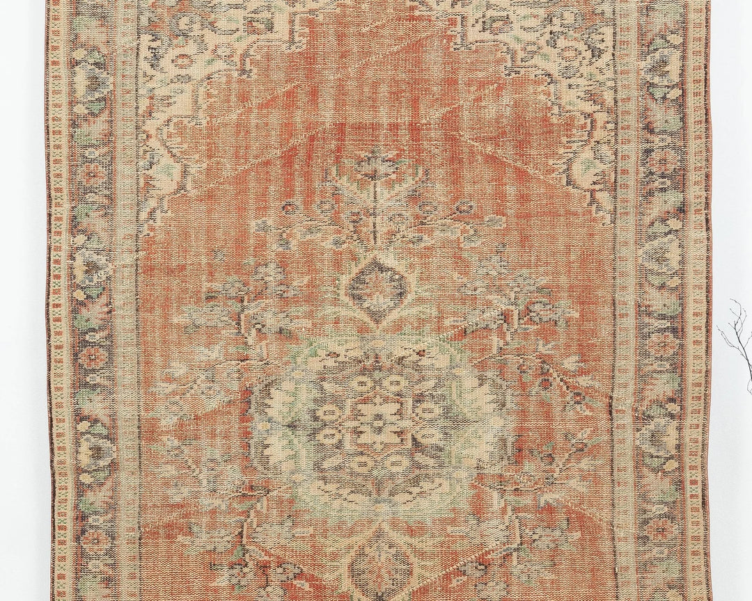 Oushak Rug 5' 5" x 8' 6" | No. VR86467