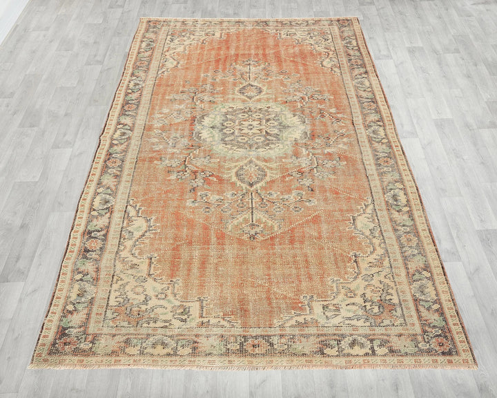 Oushak Rug 5' 5" x 8' 6" | No. VR86467