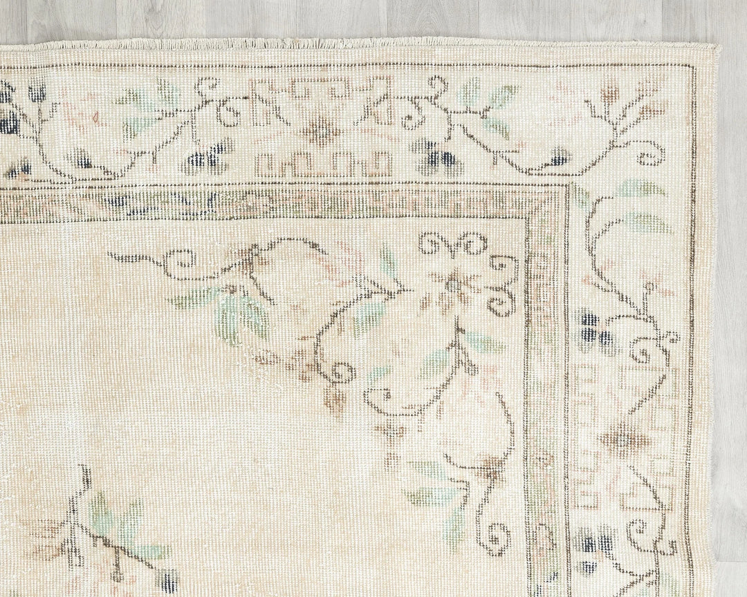 Beige Turkish Oushak Rug 6' 6" x 9' 8" Hand-Knotted | No. VR86549