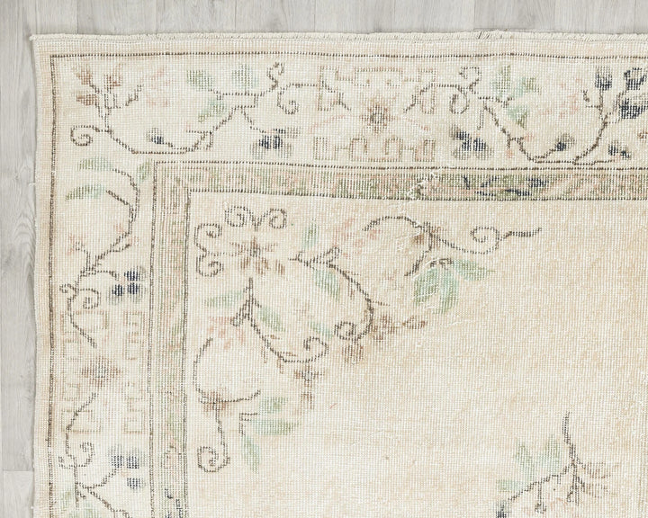 Beige Turkish Oushak Rug 6' 6" x 9' 8" Hand-Knotted | No. VR86549