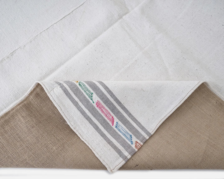 White Kilim Rug 4' 8" x 9' 8" | No. VR86754