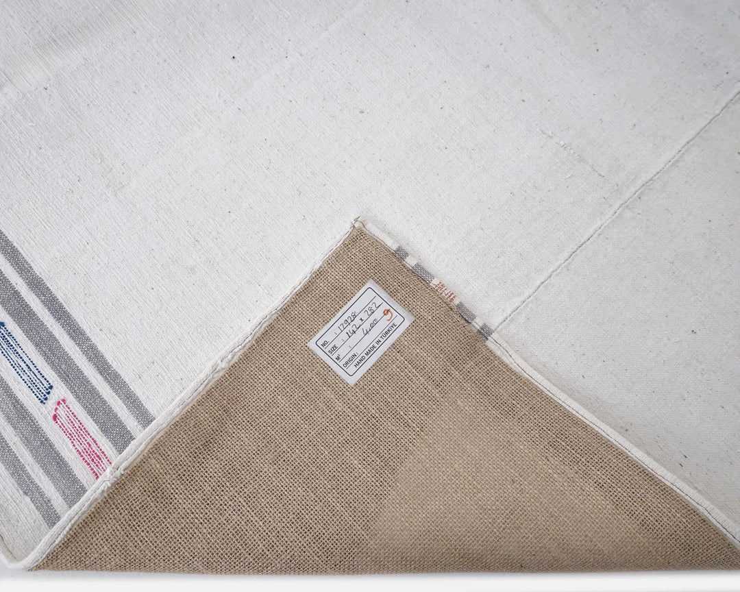 White Kilim Rug 4' 8" x 9' 8" | No. VR86754