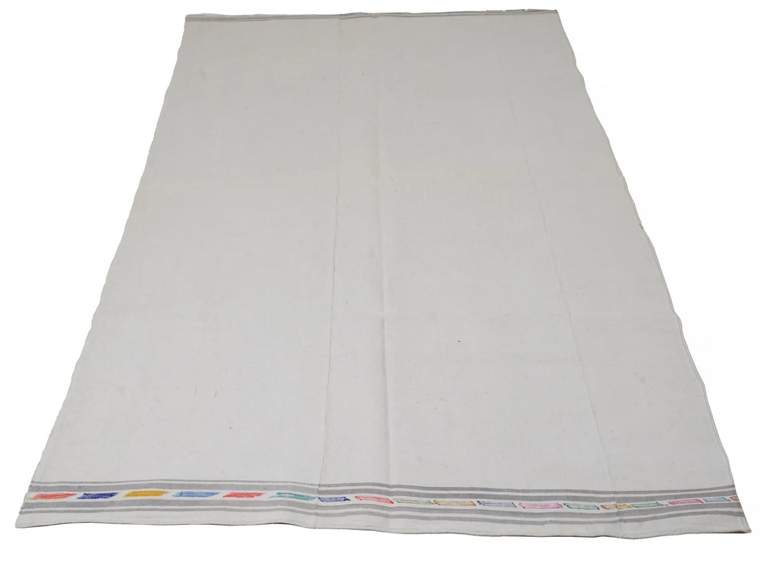 White Kilim Rug 4' 8" x 9' 8" | No. VR86754