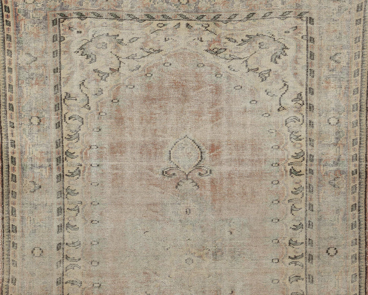 Beige Oushak Rug 6' 1" x 9' 8" | No. VR86974