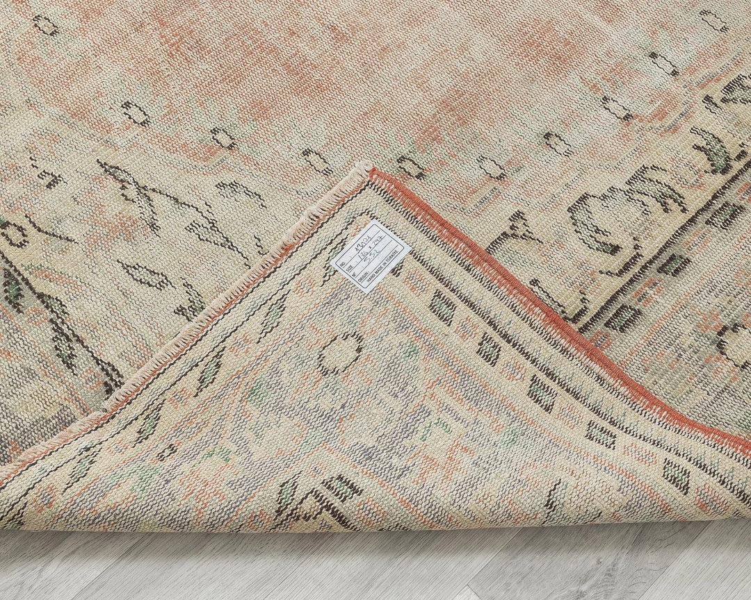 Beige Oushak Rug 6' 1" x 9' 8" | No. VR86974