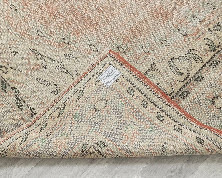 Beige Oushak Rug 6' 1" x 9' 8" | No. VR86974