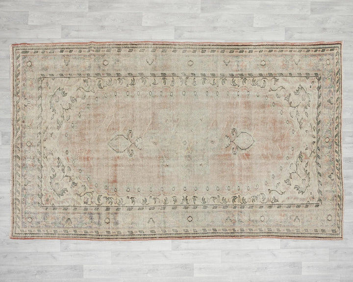 Beige Oushak Rug 6' 1" x 9' 8" | No. VR86974