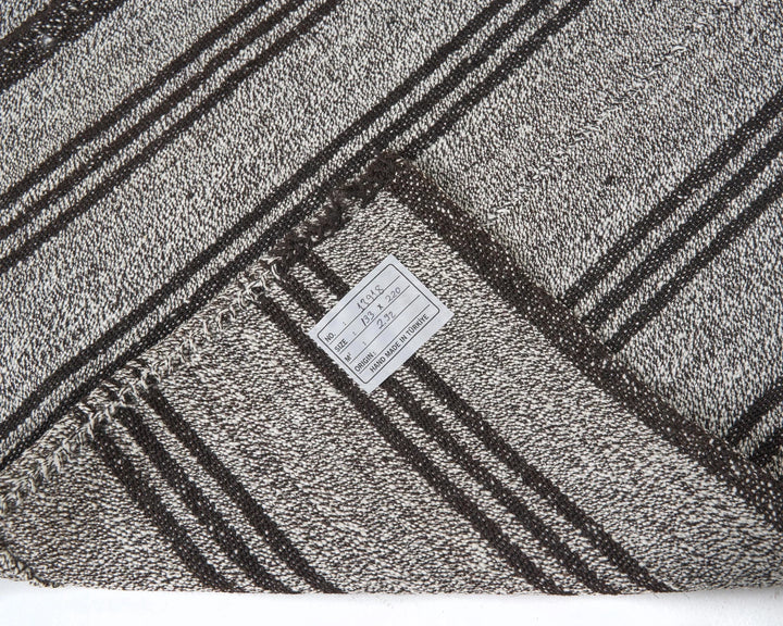 Gray Kilim Rug 4' 5" x 7' 2" | No. VR87066