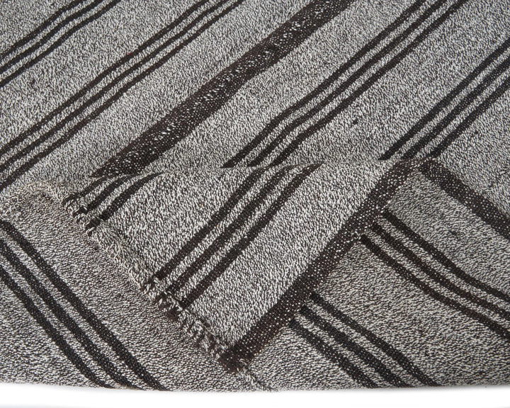 Gray Kilim Rug 4' 5" x 7' 2" | No. VR87066