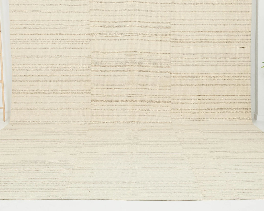 Beige Kilim Rug 9' 6" x 13' 1" | No. VR87070