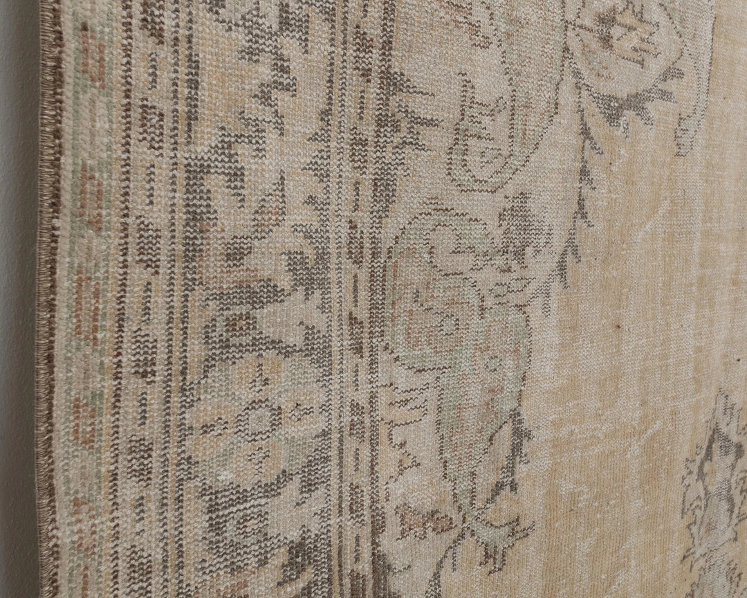 Beige Oushak Rug 6' 11" x 10' 5" | No. VR87983