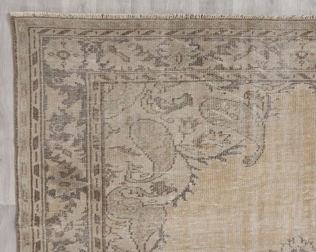 Beige Oushak Rug 6' 11" x 10' 5" | No. VR87983