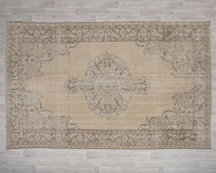 Beige Oushak Rug 6' 11" x 10' 5" | No. VR87983