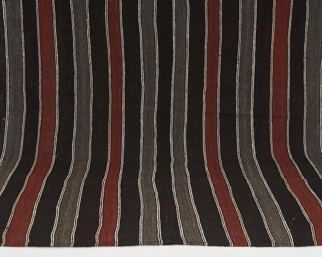 Kilim Rug 7' 3" x 10' 6" | No. VR88059