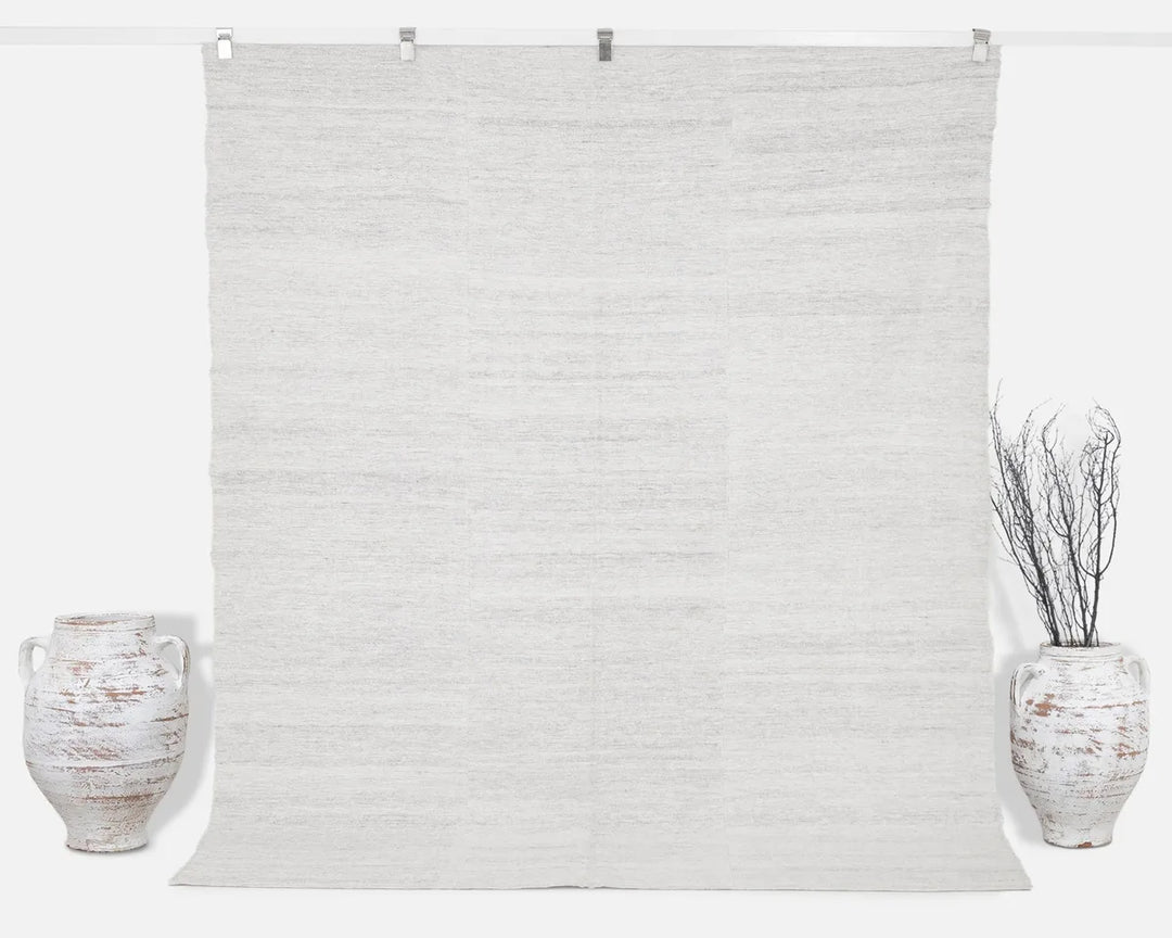 White Turkish Kilim Rug 6' 5" x 7' 10" Flat-Weave | No. VR88334
