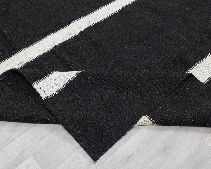 Brown Kilim Rug 8' 6" x 10' 1" | No. VR88697