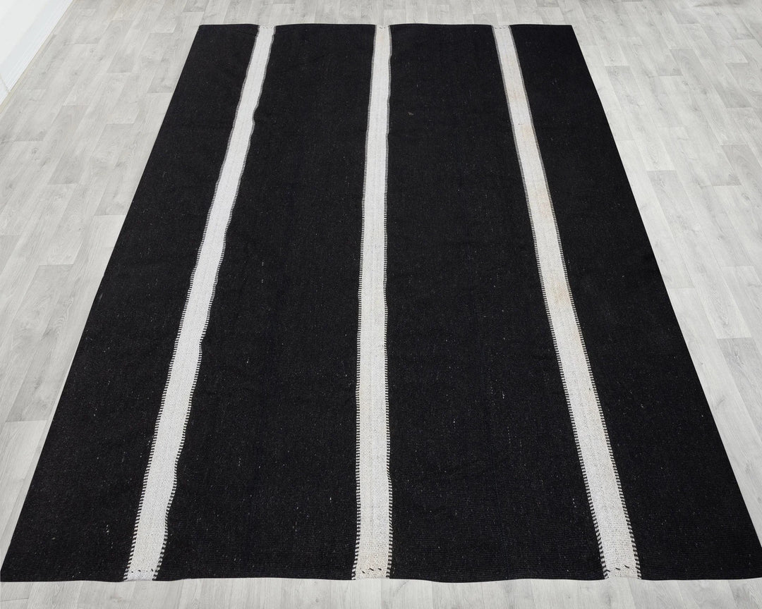 Brown Kilim Rug 8' 6" x 10' 1" | No. VR88697